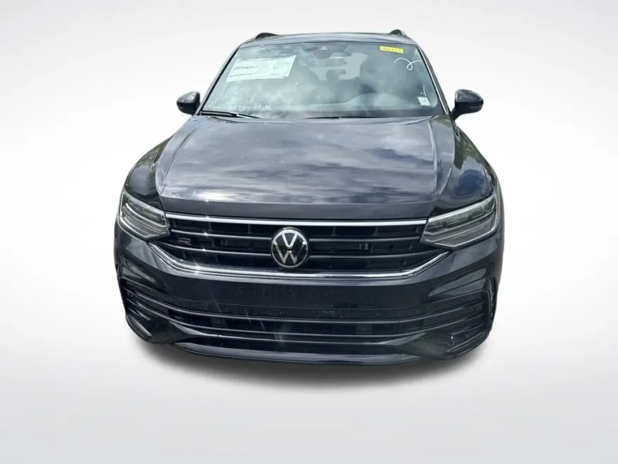 2024 Volkswagen Tiguan SE R-Line Black photo 1