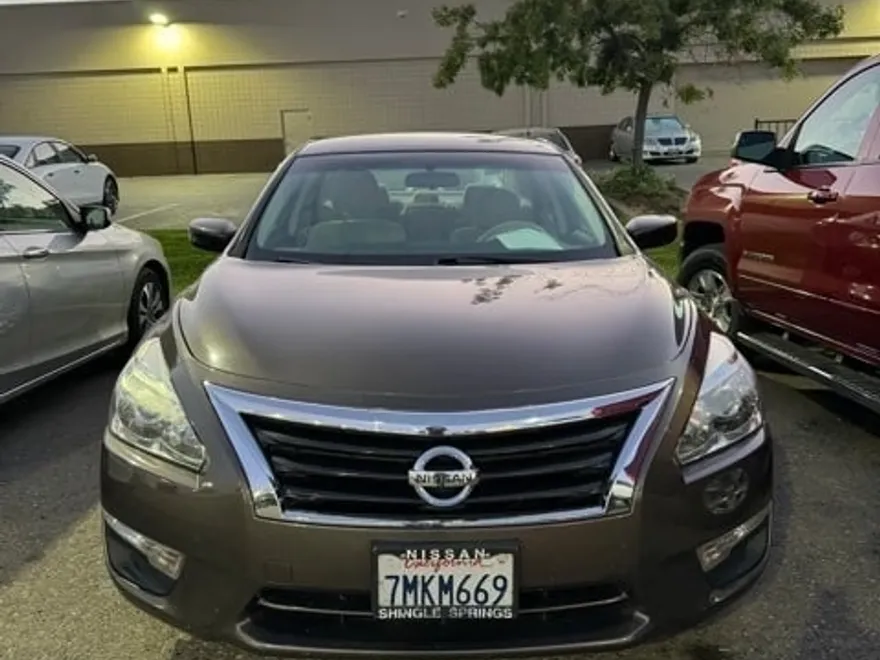 2015 Nissan Altima 2.5 S photo 1