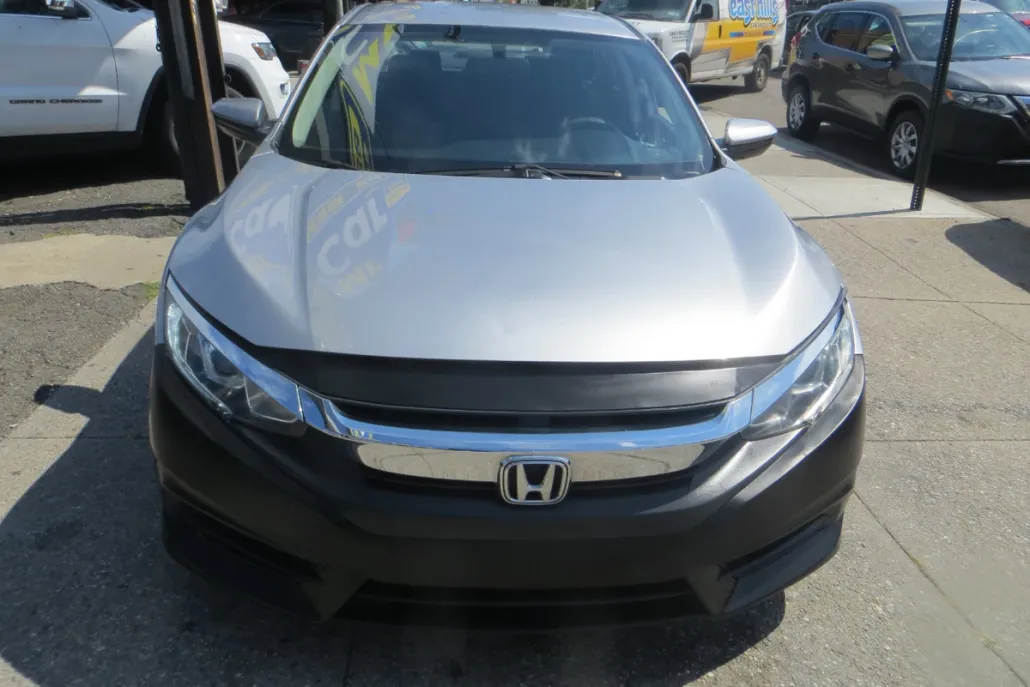 2018 Honda Civic LX photo 1