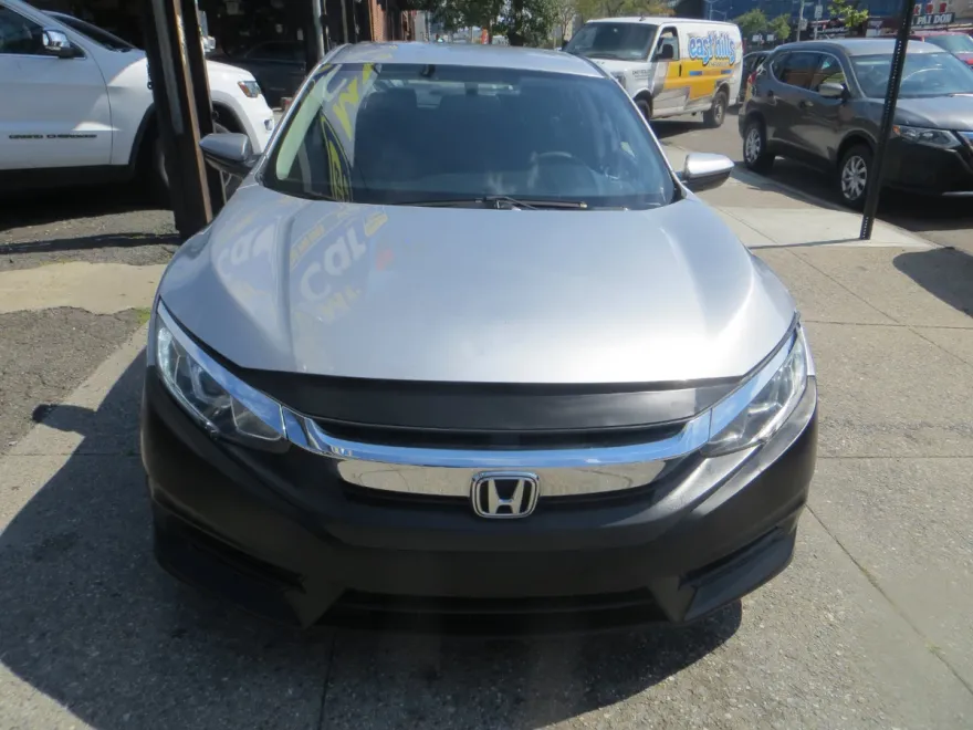 2018 Honda Civic LX photo 1