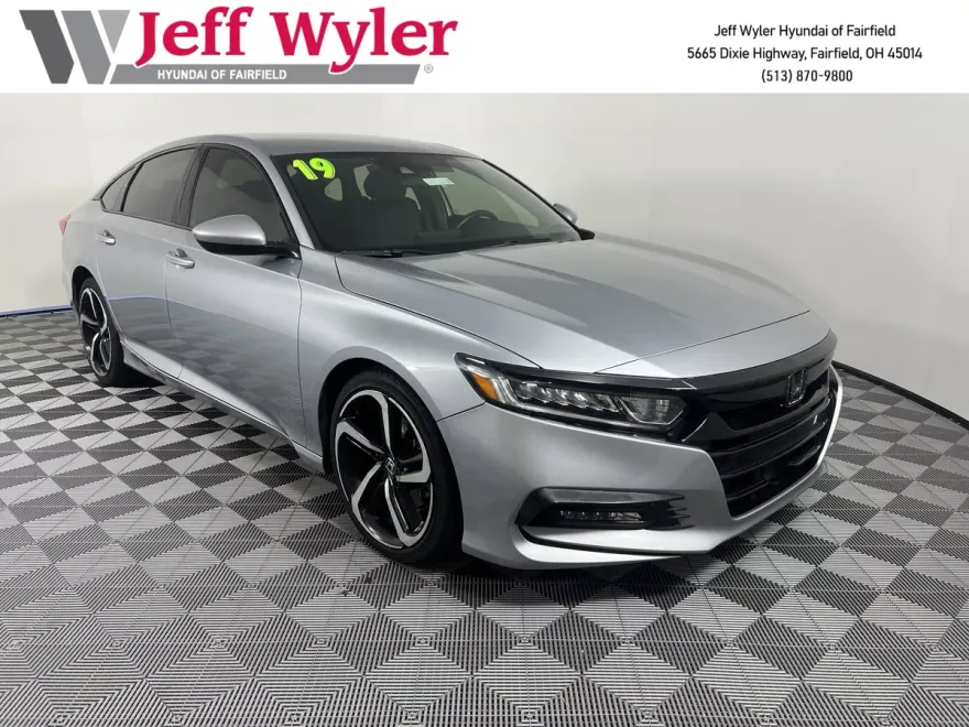 2019 Honda Accord Sport photo 1
