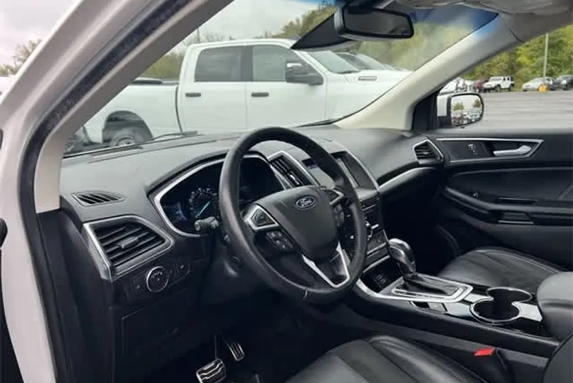 2018 Ford Edge Sport photo 1