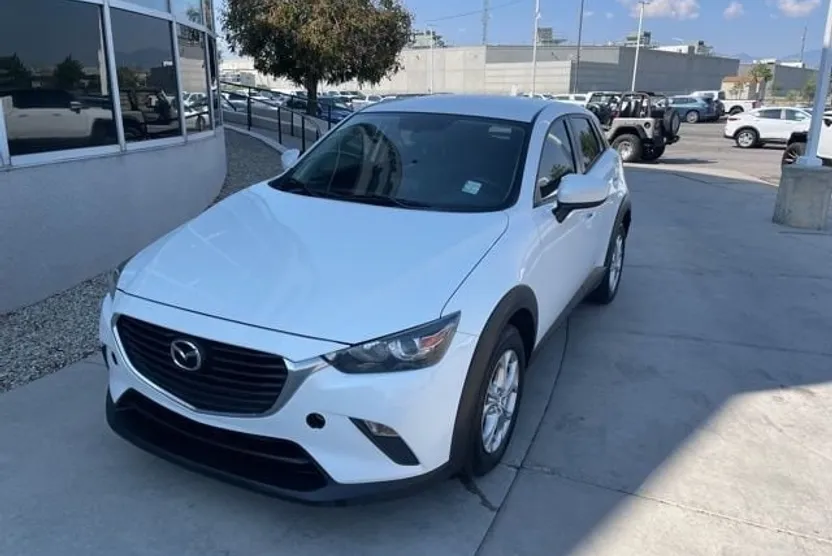 2017 Mazda CX-3 Sport photo 1