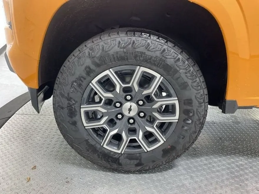 2026 Chevrolet Colorado Z71 photo 1