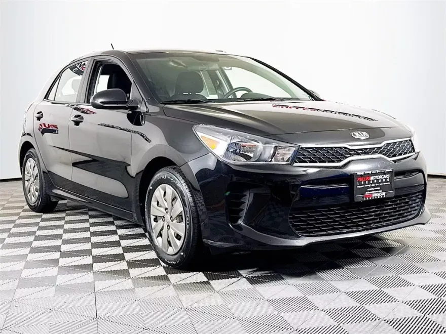 2019 Kia Rio S photo 1