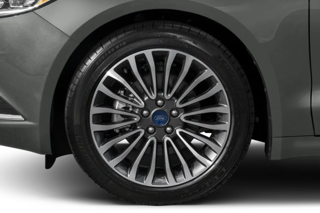 2017 Ford Fusion Hybrid Titanium photo 1