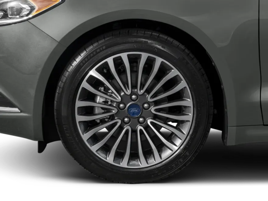 2017 Ford Fusion Hybrid Titanium photo 1
