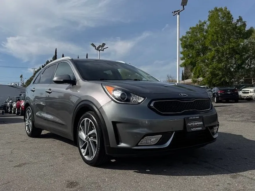 2018 Kia Niro Touring photo 1