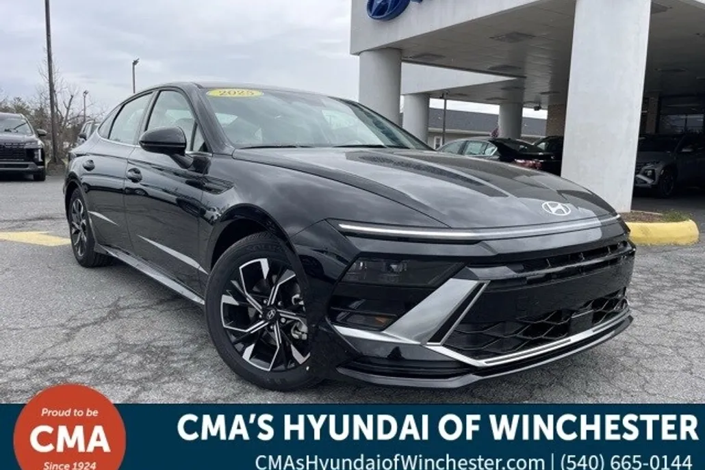 2025 Hyundai Sonata SEL photo 1