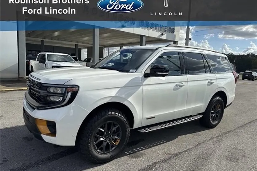 2025 Ford Expedition photo 1