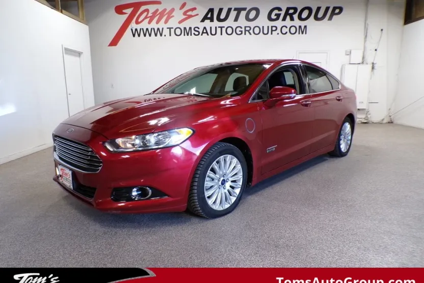2014 Ford Fusion Energi Titanium photo 1