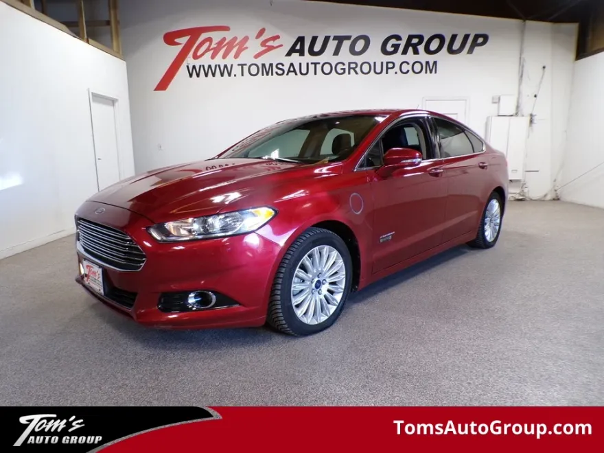 2014 Ford Fusion Energi Titanium photo 1