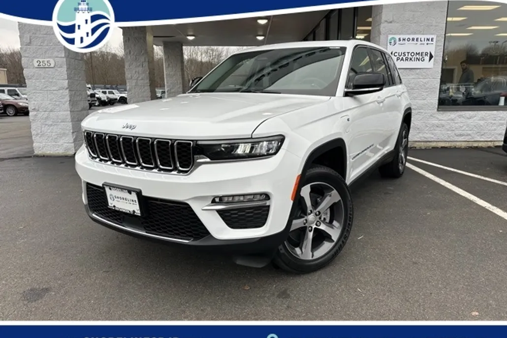 2024 Jeep Cherokee photo 1