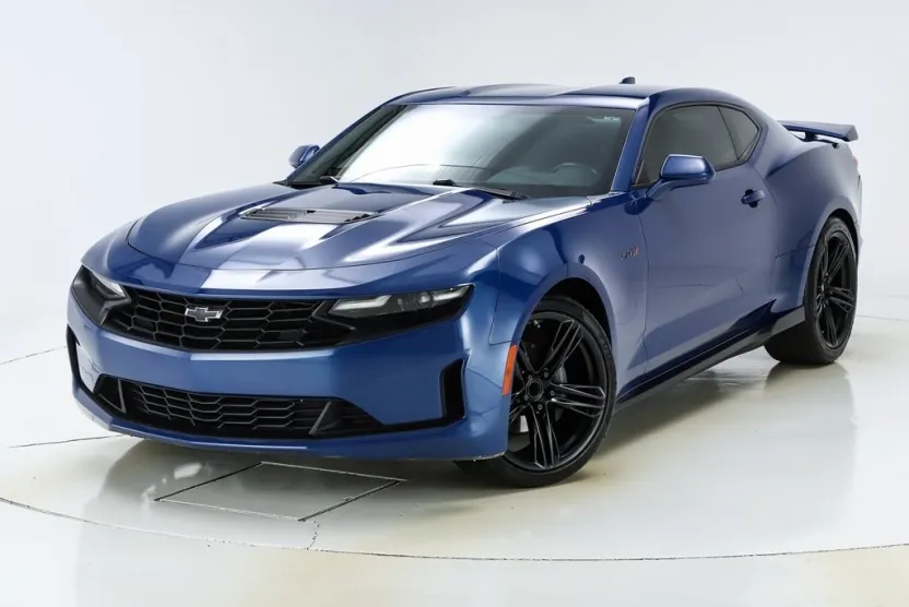 2020 Chevrolet Camaro LT1 photo 1