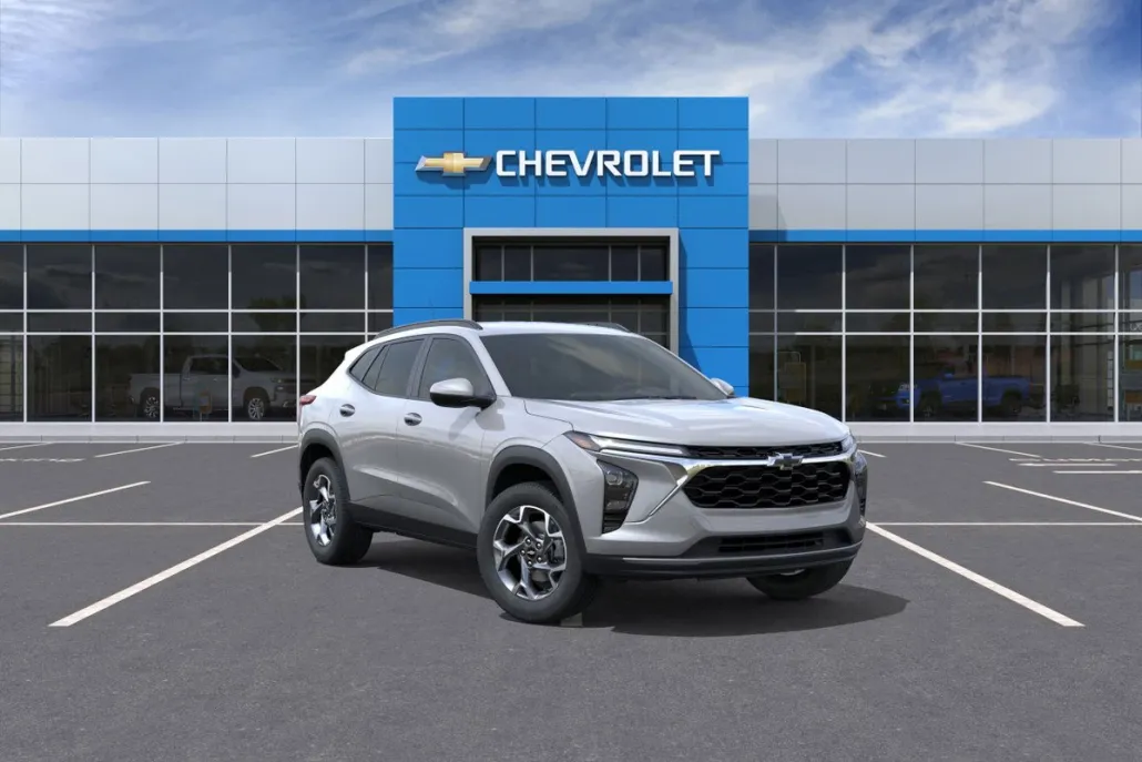 2025 Chevrolet Trax LT photo 1