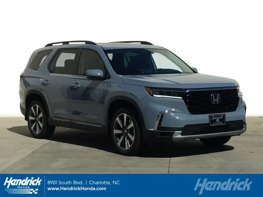 2025 Honda Pilot Touring photo 1