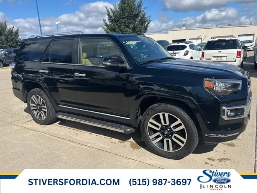 2014 Toyota 4Runner SR5 photo 1