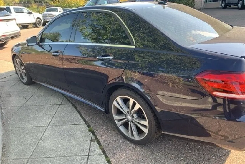 2016 Mercedes Benz E 350 Sedan photo 1