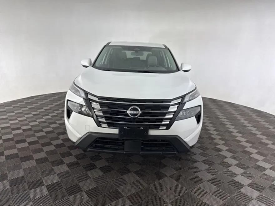 2024 Nissan Rogue SV photo 1
