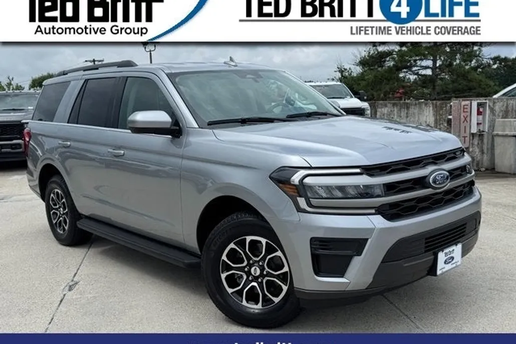 2024 Ford Expedition XLT photo 1