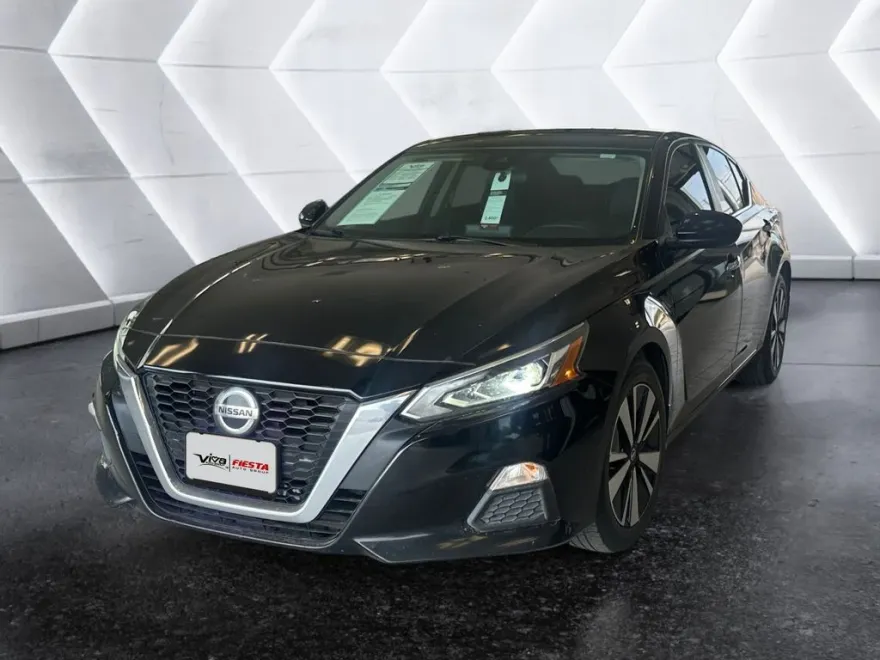 2022 Nissan Altima 2.5 SV photo 1