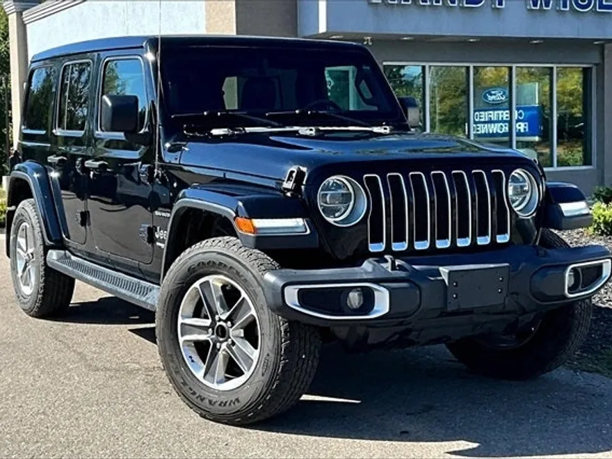 2020 Jeep Wrangler Unlimited Sahara photo 1