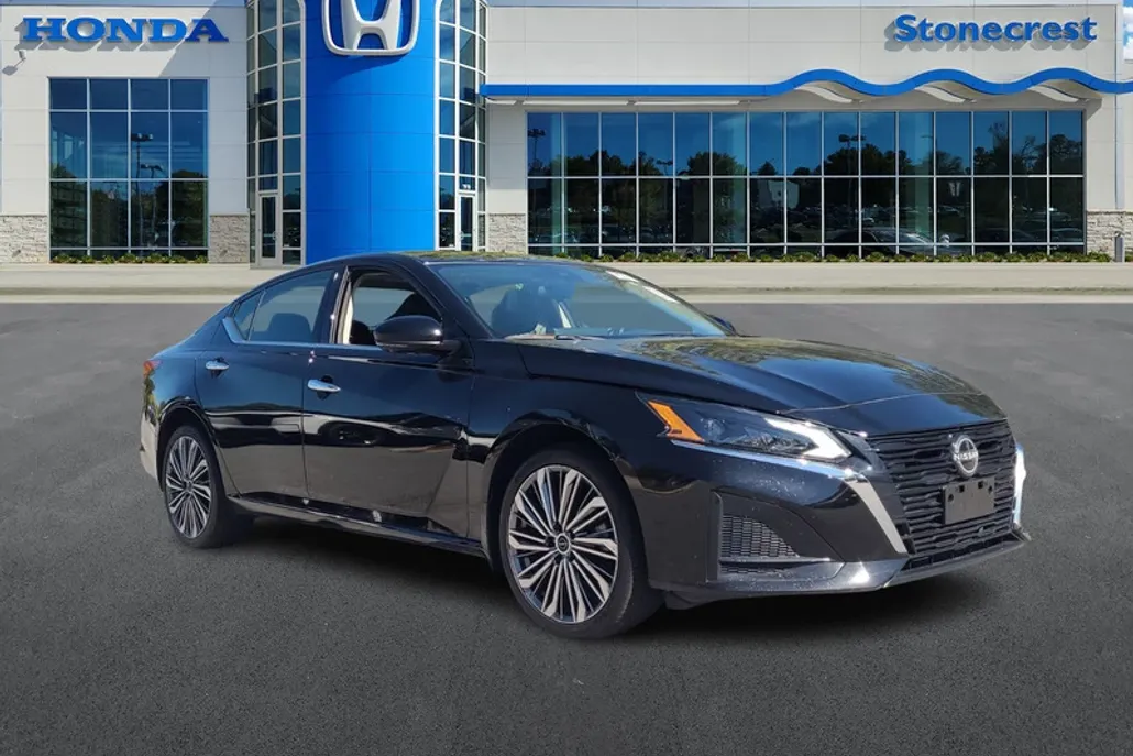 2024 Nissan Altima 2.5 SL photo 1