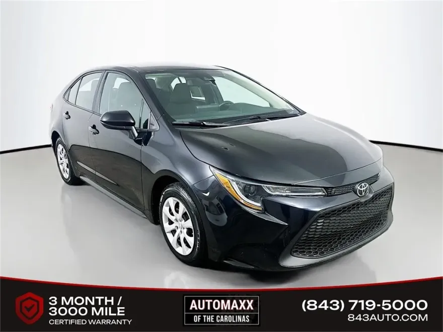 2022 Toyota Corolla LE photo 1