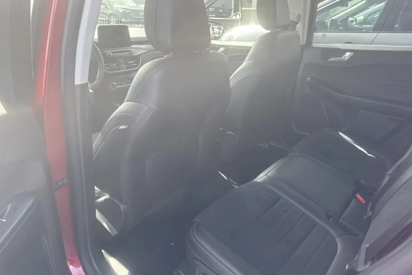 2022 Ford Escape SEL photo 1