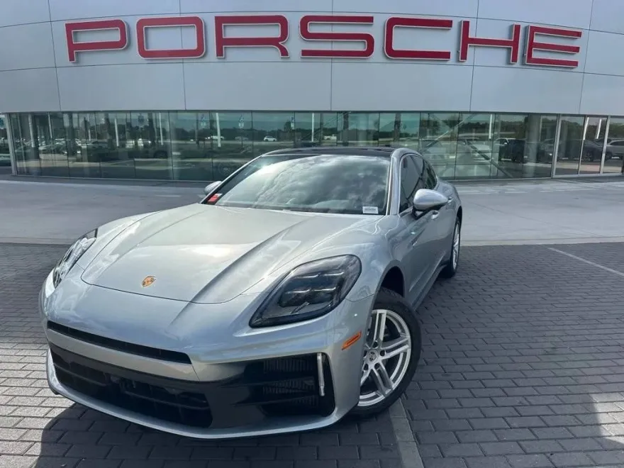 2025 Porsche Panamera 4 E-Hybrid photo 1