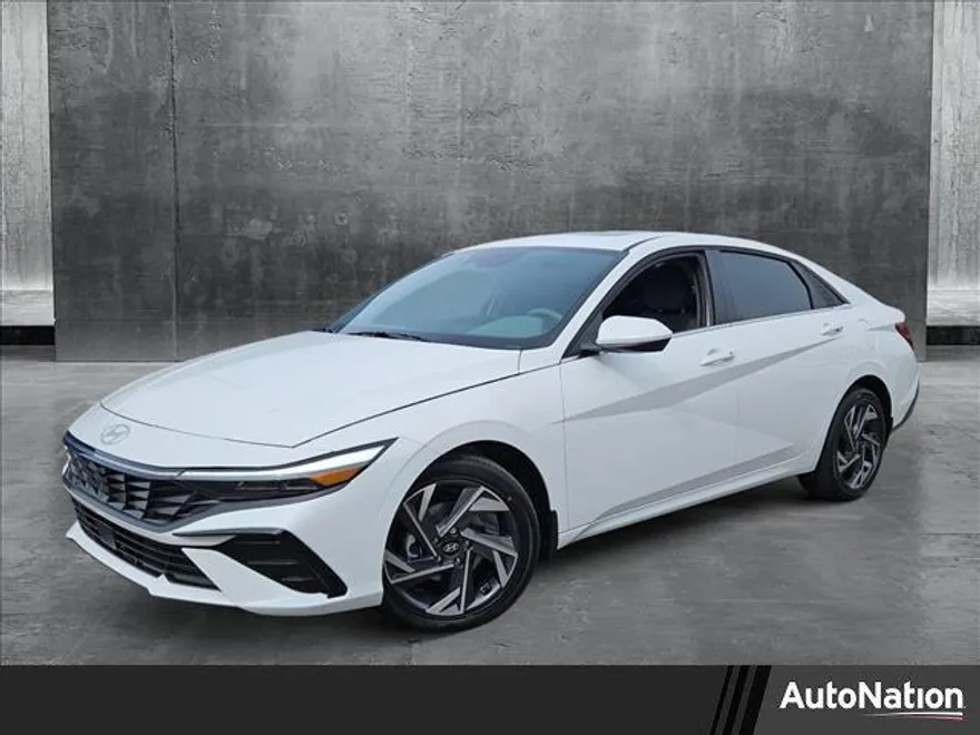 2025 Hyundai Elantra SEL Convenience photo 1
