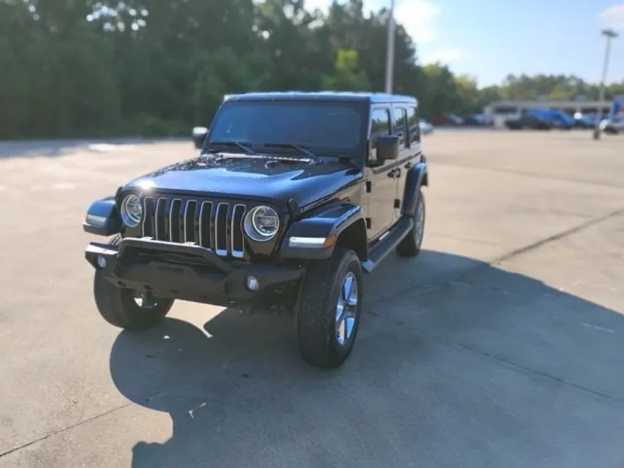 2020 Jeep Wrangler Unlimited Sahara photo 1