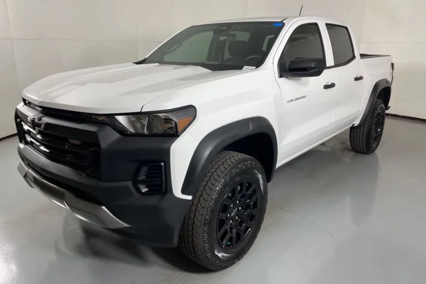 2026 Chevrolet Colorado Trail Boss photo 1
