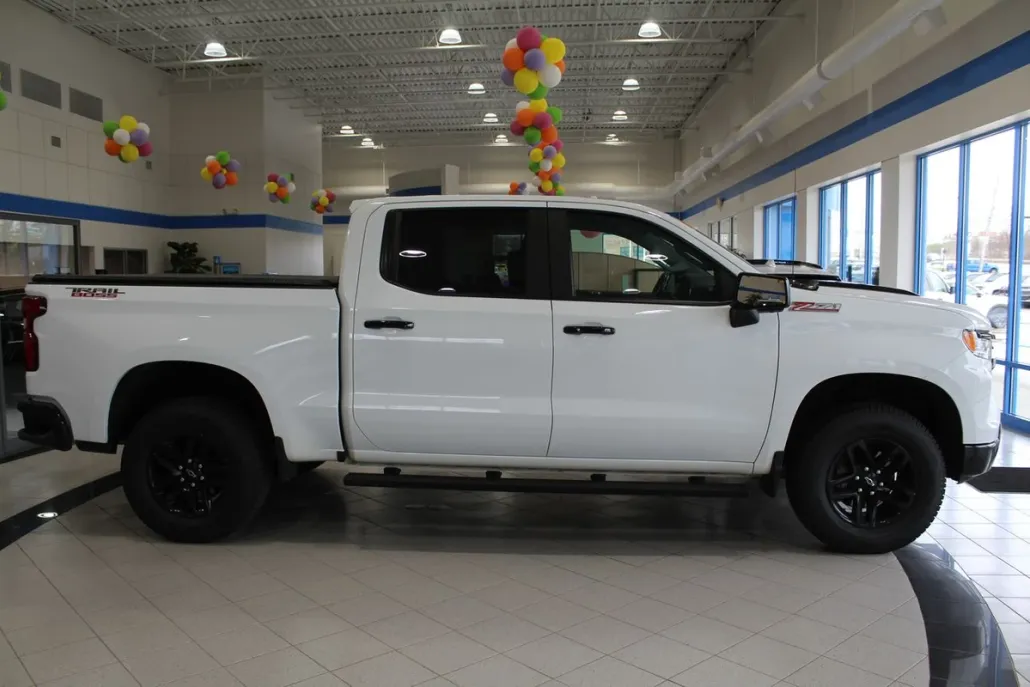 2022 Chevrolet Silverado 1500 LT Trail Boss photo 1