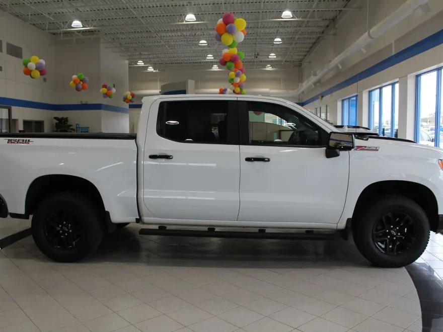 2022 Chevrolet Silverado 1500 LT Trail Boss photo 1