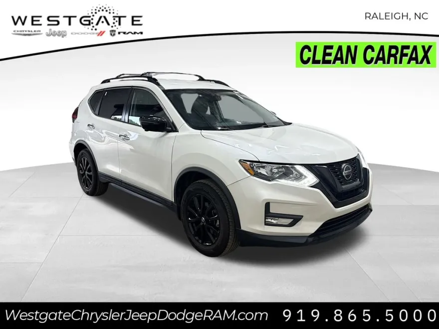 2018 Nissan Rogue SV photo 1