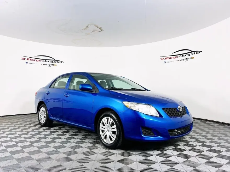 2010 Toyota Corolla LE photo 1