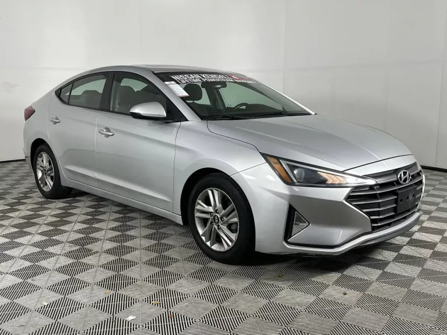 2020 Hyundai Elantra Value Edition photo 1