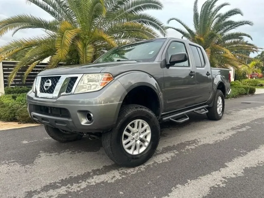 2016 Nissan Frontier SV photo 1