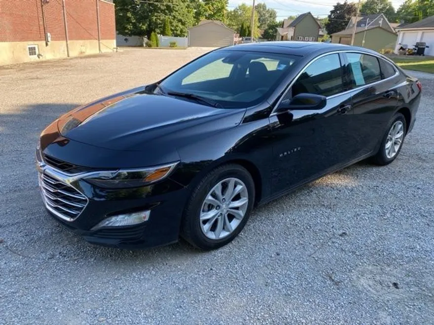 2024 Chevrolet Malibu 1LT photo 1