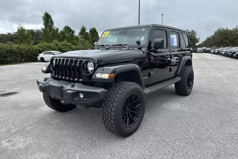 2023 Jeep Wrangler Altitude Sahara photo 1