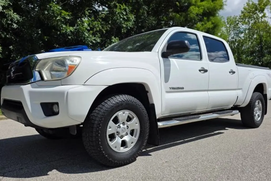 2013 Toyota Tacoma Double Cab PreRunner photo 1