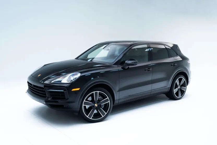 2023 Porsche Cayenne Platinum Edition photo 1