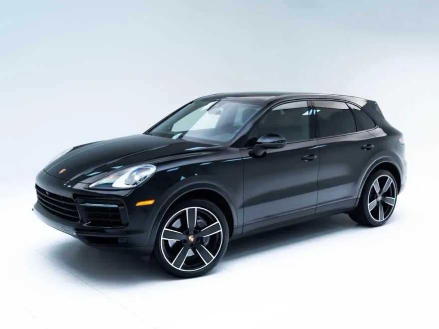 2023 Porsche Cayenne Platinum Edition photo 1
