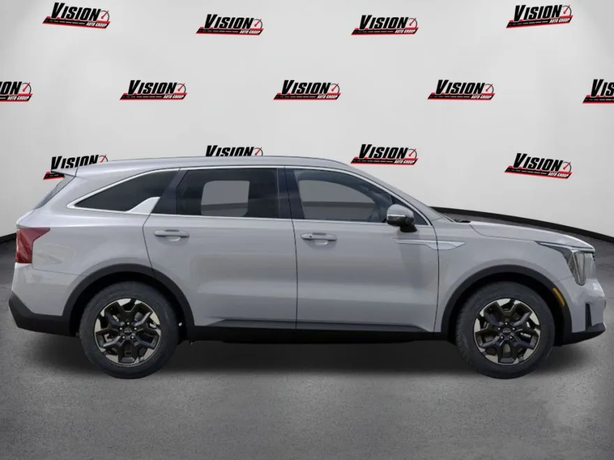 2024 Kia Sorento S photo 1