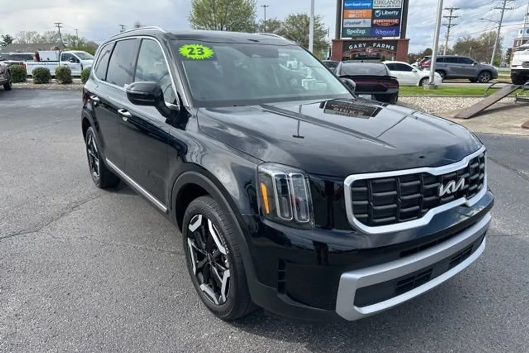 2023 Kia Telluride S photo 1