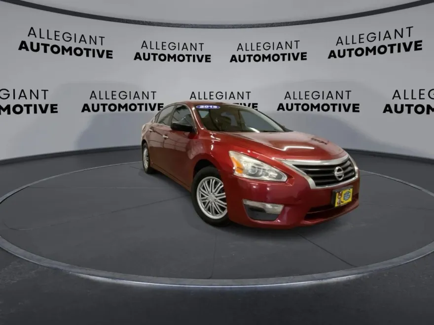 2015 Nissan Altima 2.5 photo 1