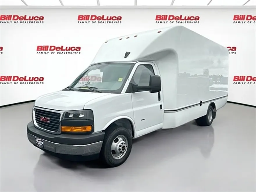2025 Gmc Savana Cutaway 3500 Base photo 1