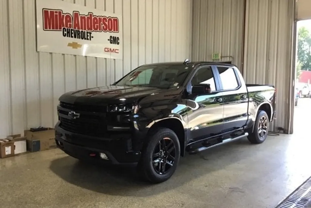 2021 Chevrolet Silverado 1500 RST photo 1