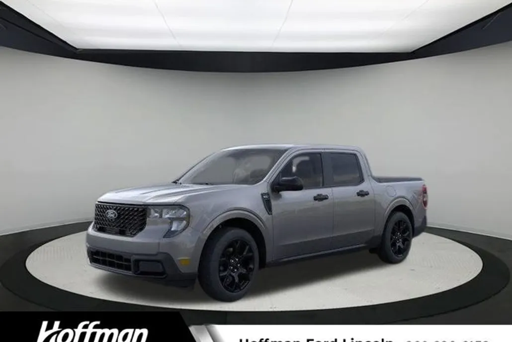 2025 Ford Maverick XLT photo 1